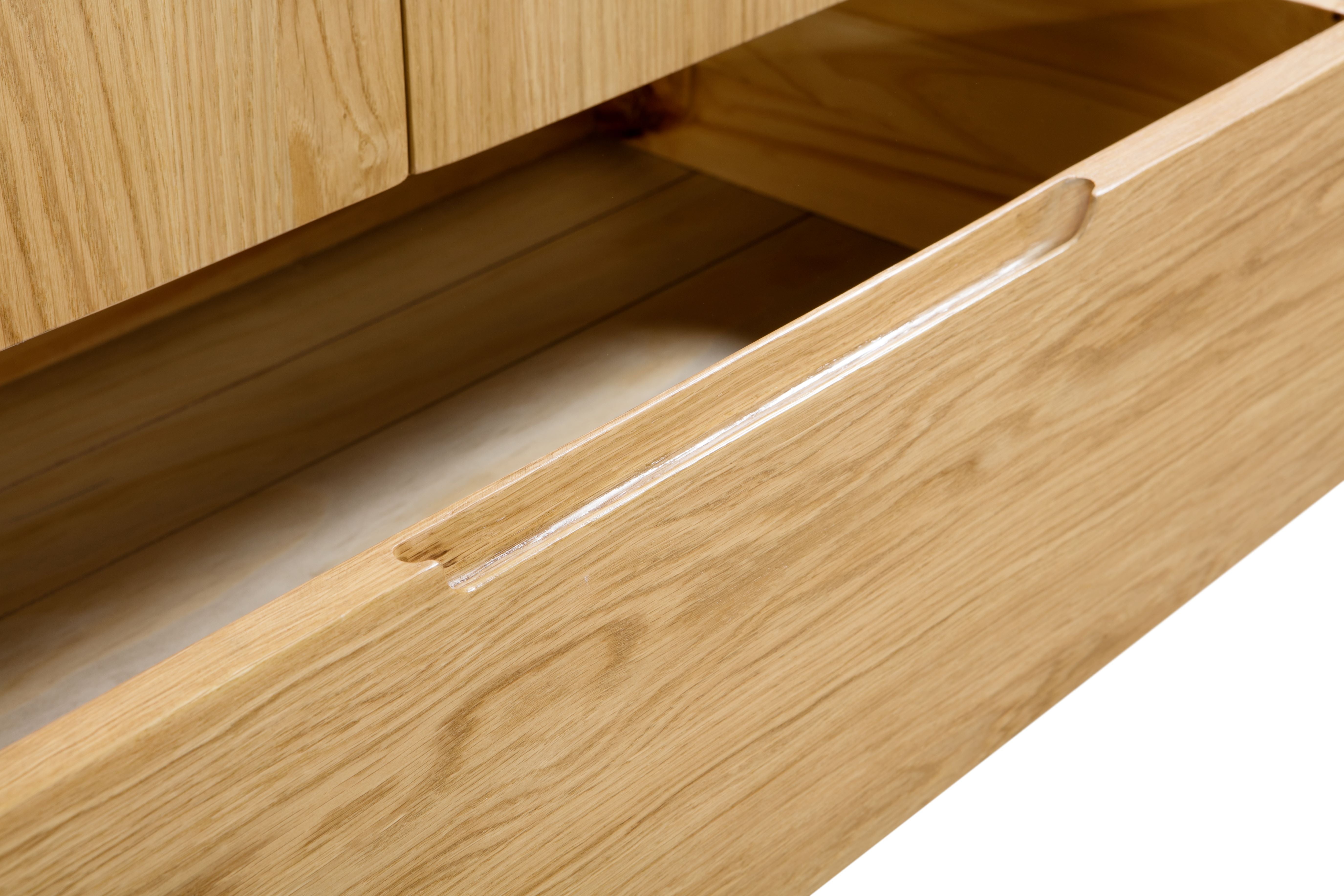 Curve Wardrobe
