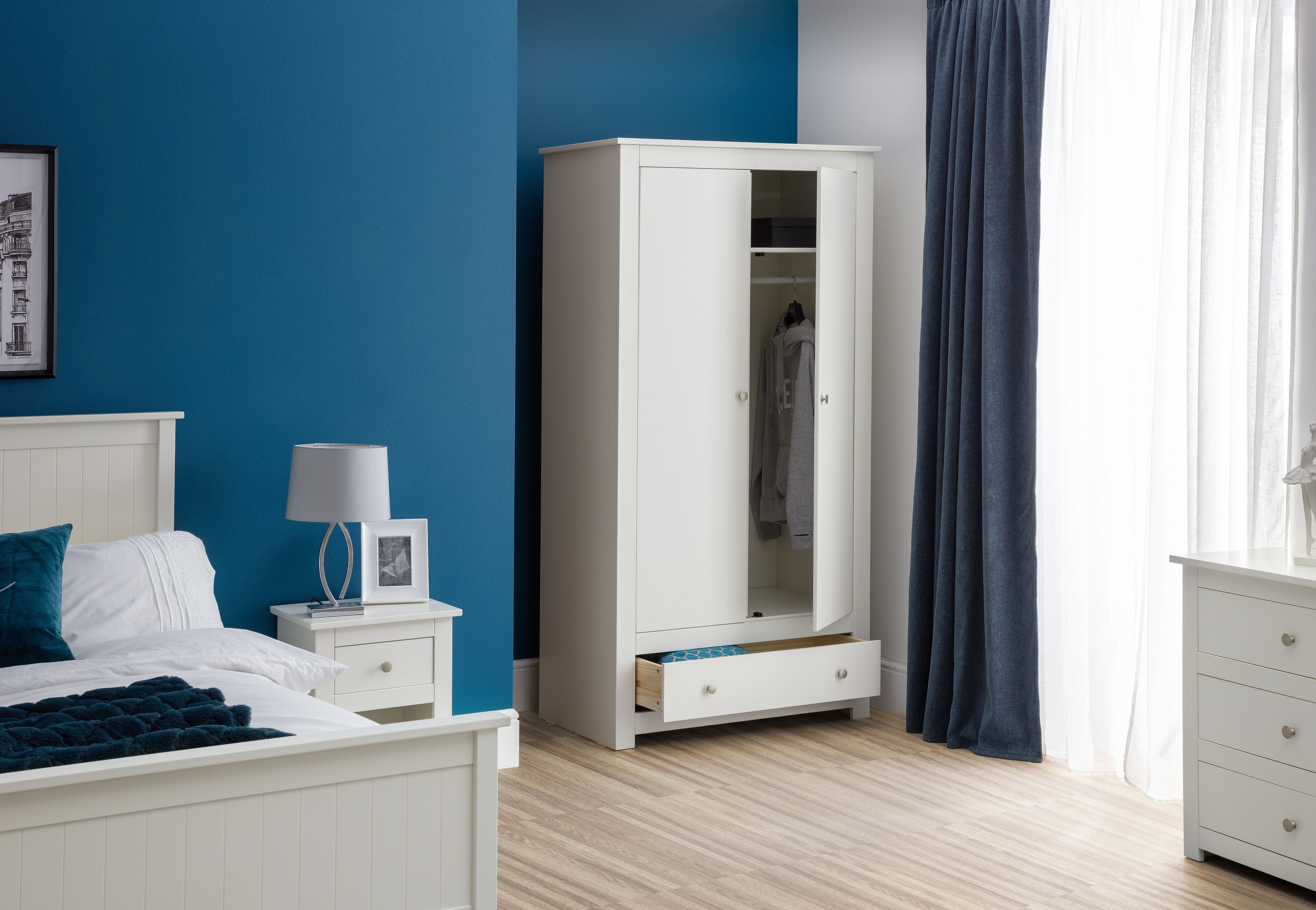 White Wardrobes