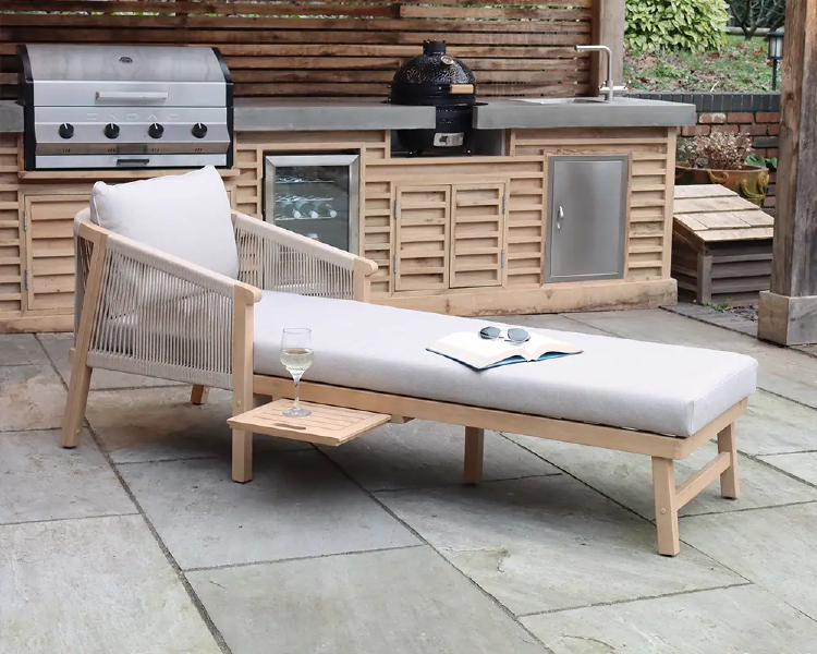 Roma Sun Lounger & side table