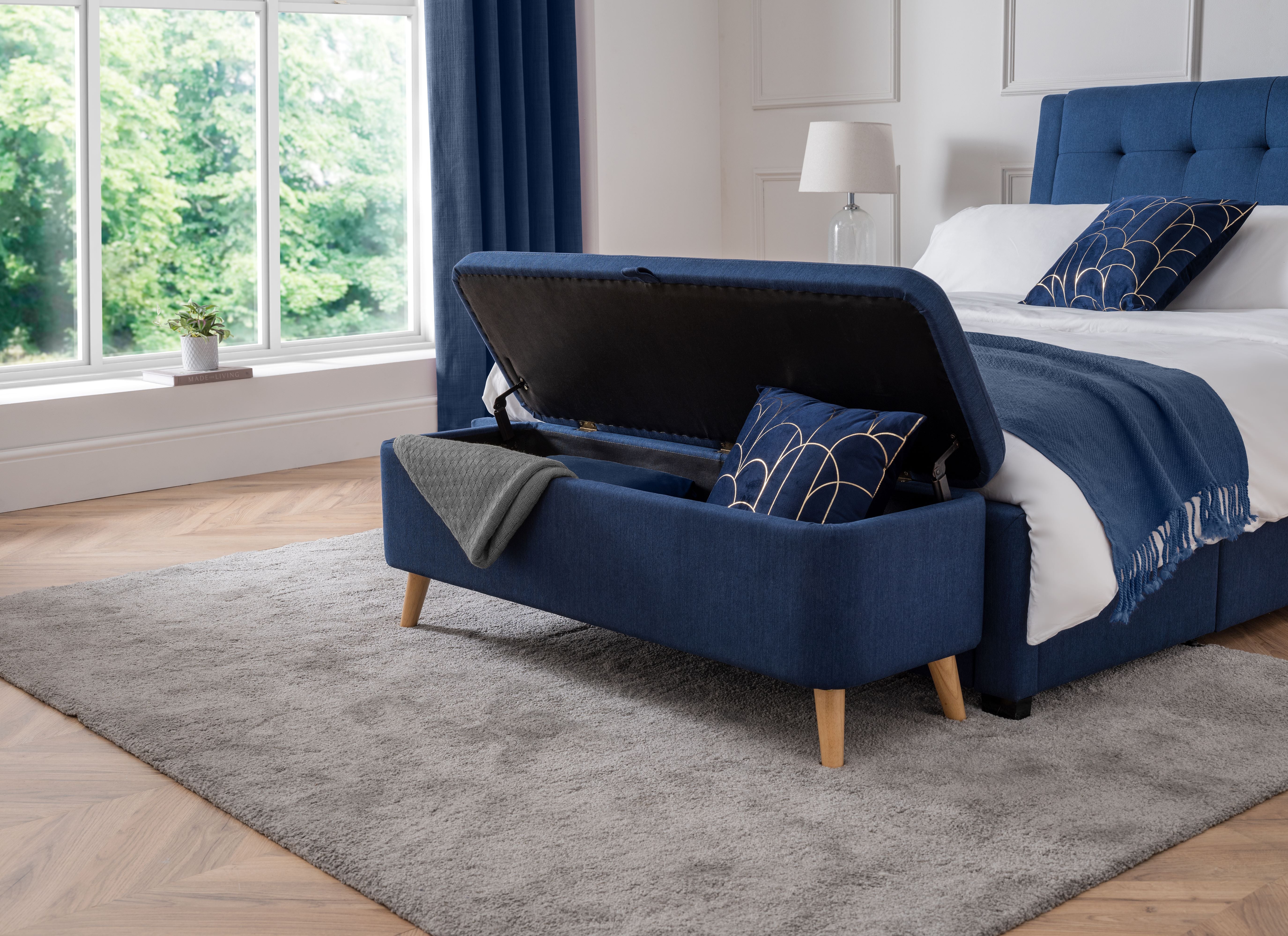 Amal Blanket Box