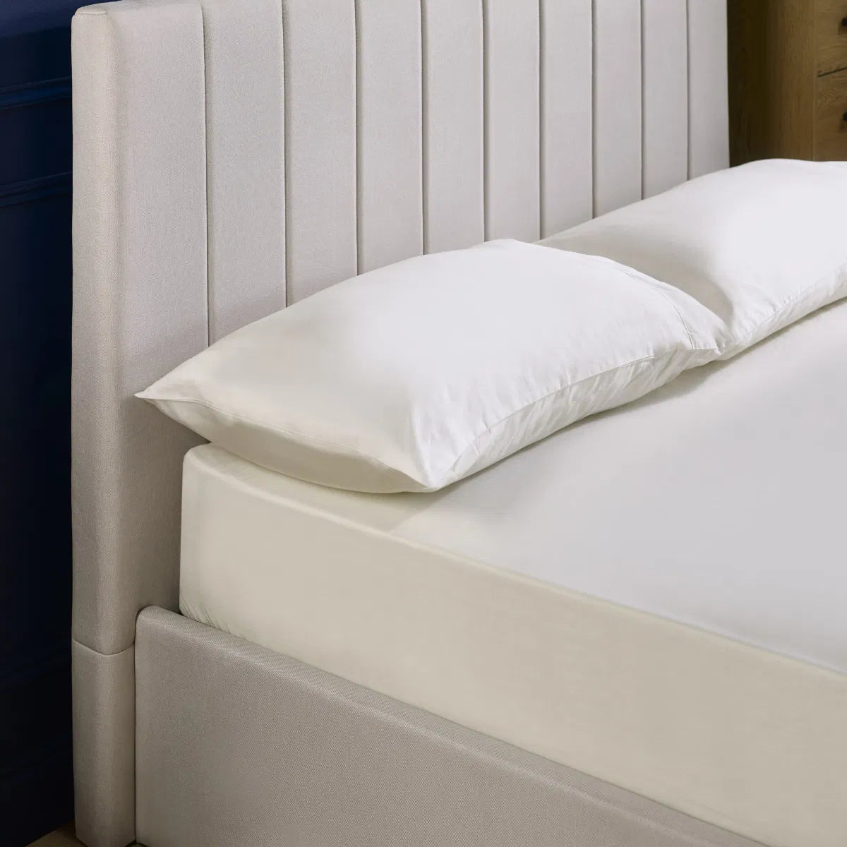 Aylen Ottoman Storage Bed