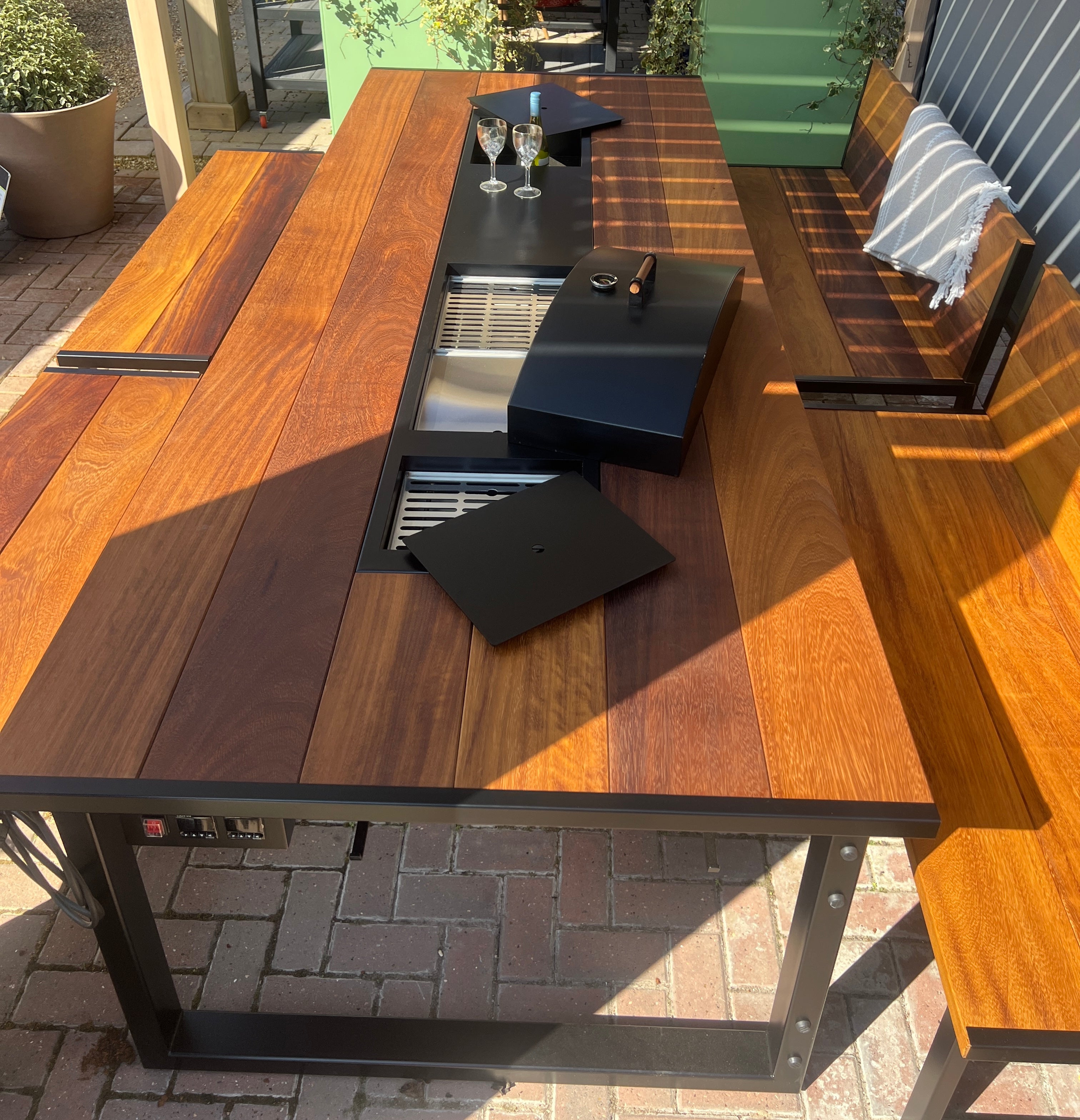 Arizona 3m Vuestro Grill Table Set