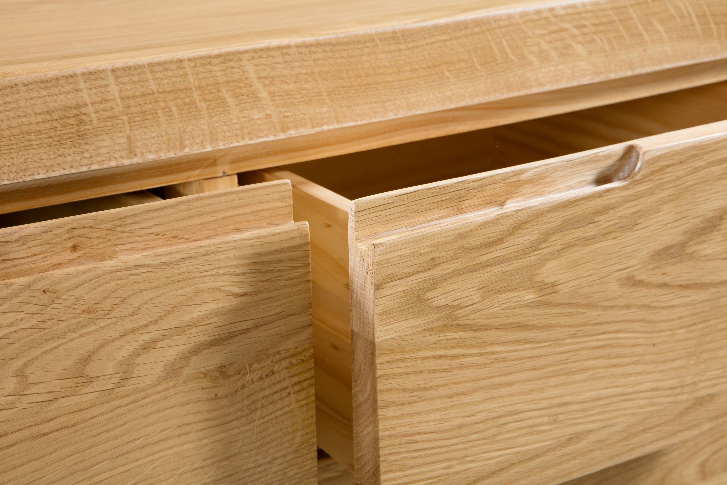 Bergen Chest of 5 Drawers