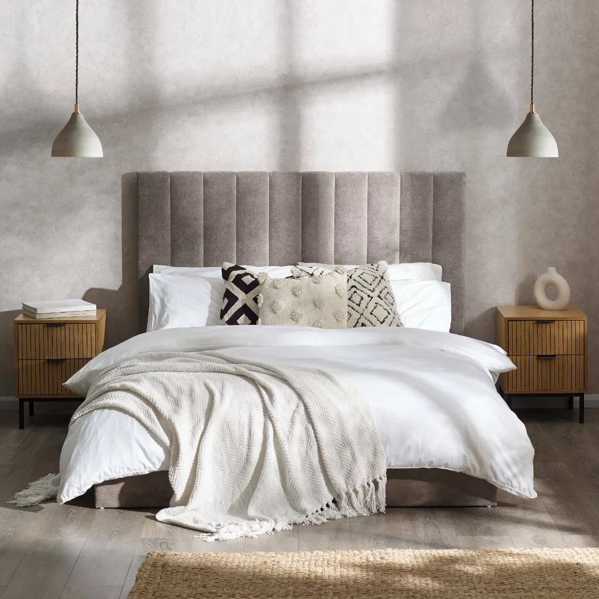 Eloise Chenille Bed