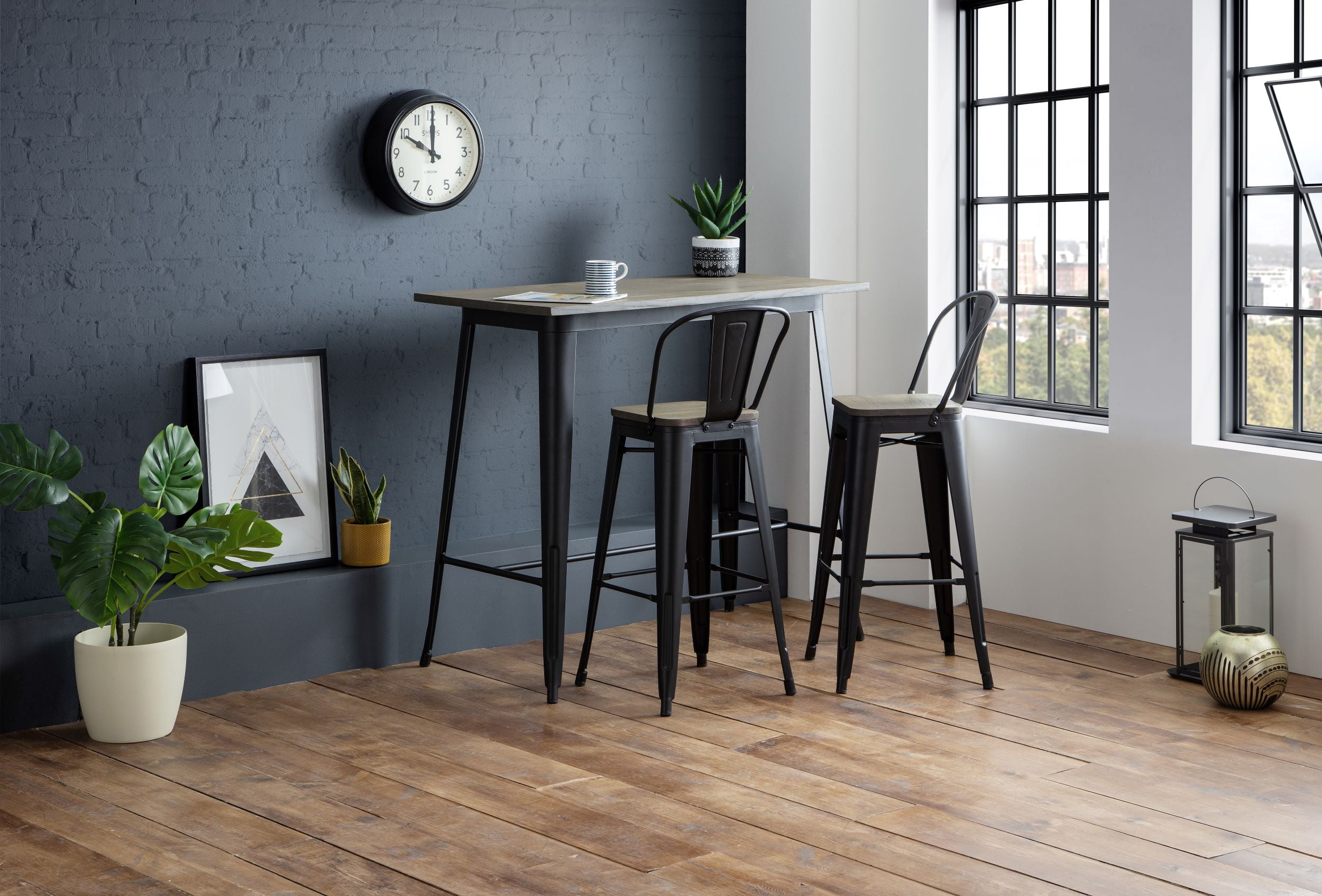 Michigan Bar Stool