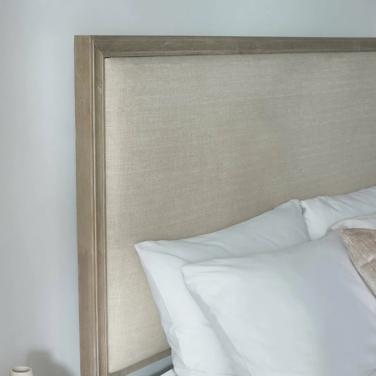 Lucie Bed