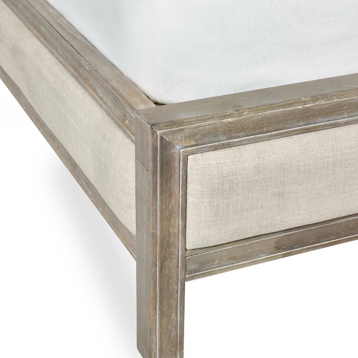 Lucie Bed