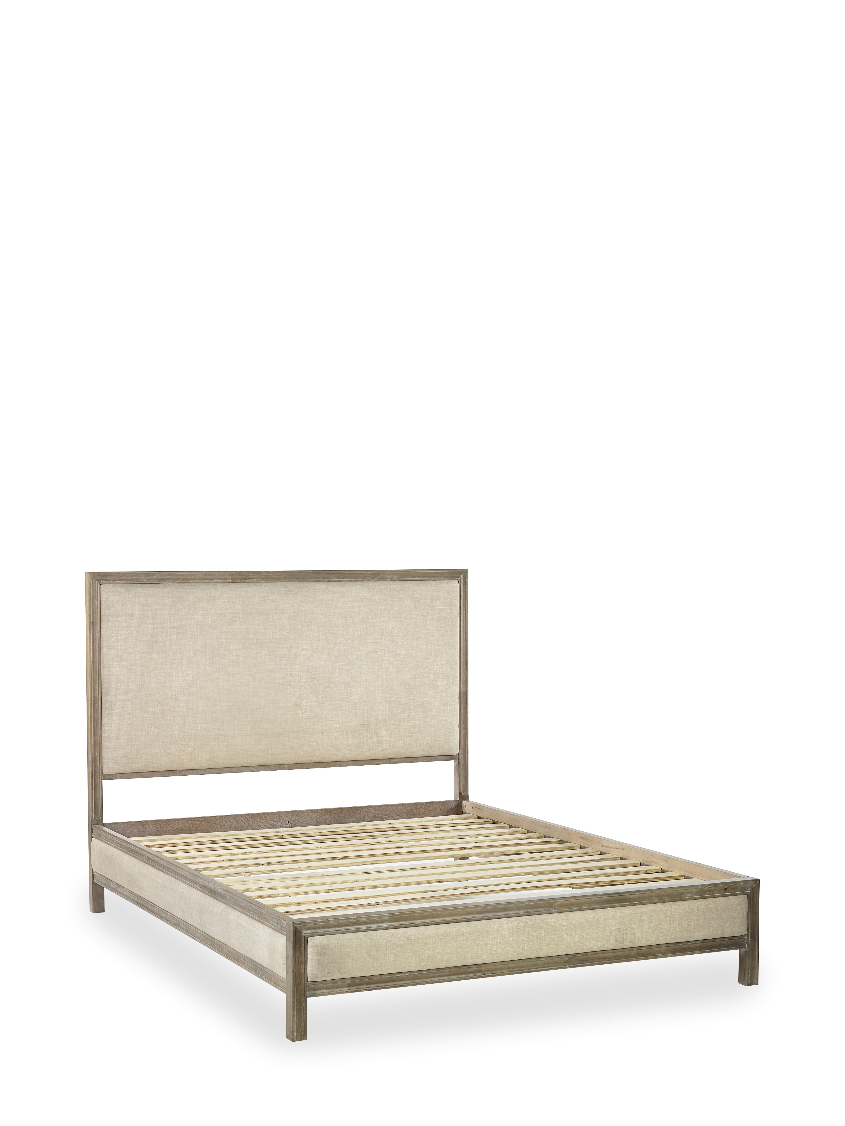 Lucie Bed