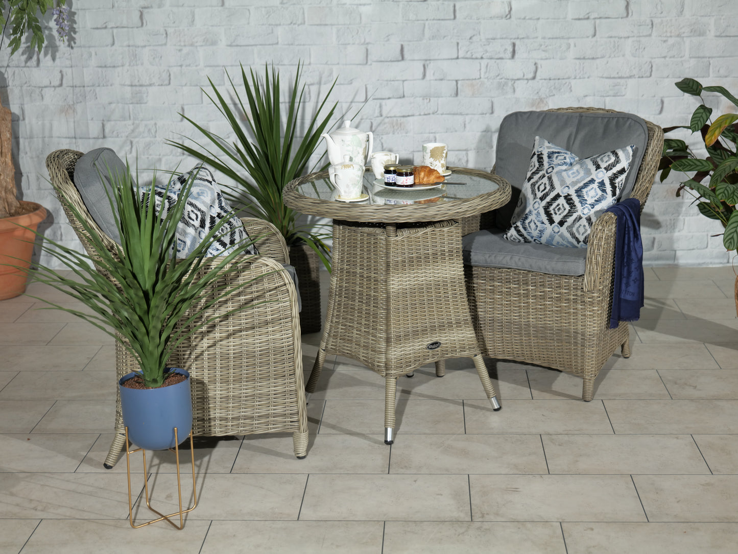 Wentworth 2 Seater Round Imperial Bistro Set