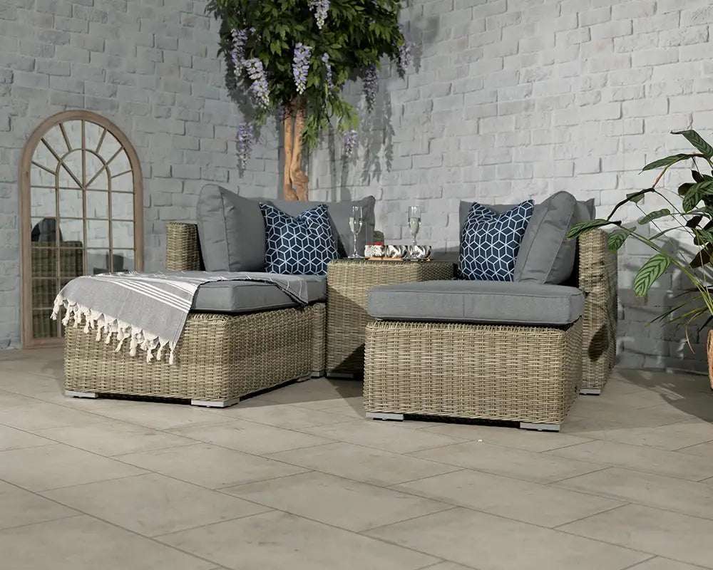 Wentworth 4 Seater Relaxer Set