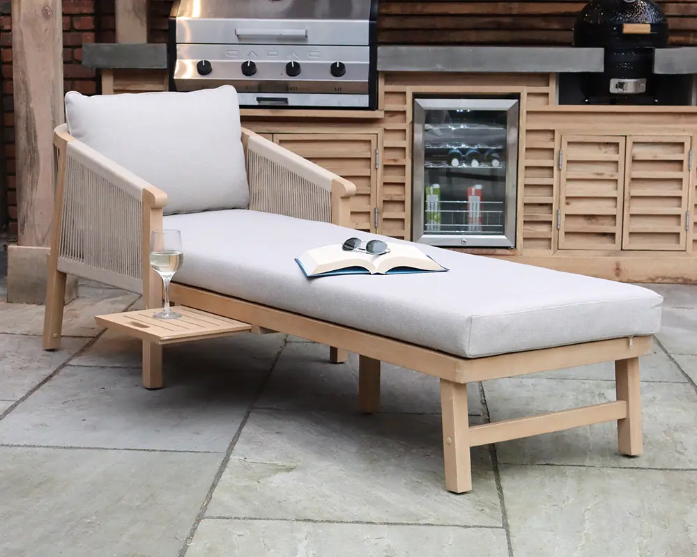 Roma Sun Lounger & side table